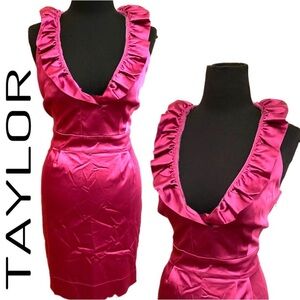 Pre-owned in Excellent condition. Minor Flaw Button Closure is missing